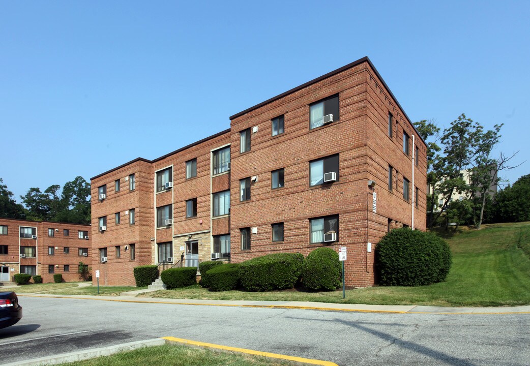 Chillum Terrace Apartments in Hyattsville, MD - Foto de edificio