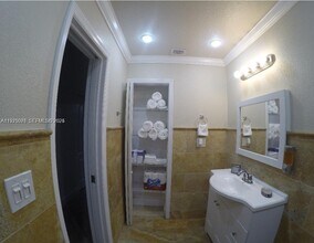 13817 SW 154th St in Miami, FL - Building Photo - Building Photo