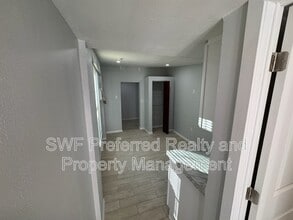 911 NW 62 Ave in Hollywood, FL - Building Photo - Building Photo