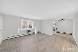 289 Main St in Spotswood, NJ - Building Photo - Building Photo