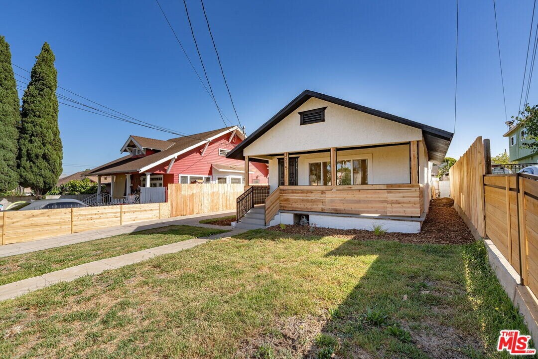 3215 Winter St in Los Angeles, CA - Building Photo
