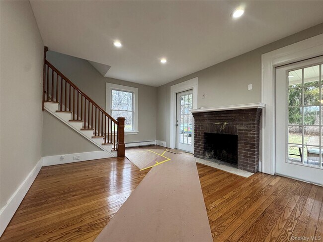 157 NY-17M in Harriman, NY - Building Photo - Building Photo