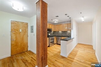 1034 Clinton St in Hoboken, NJ - Building Photo - Building Photo