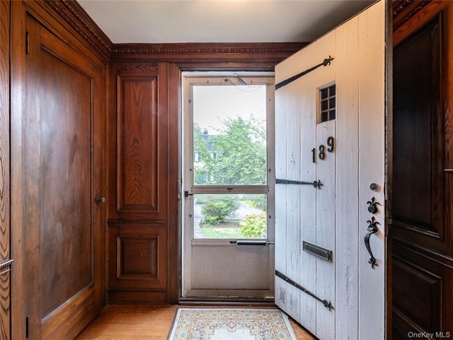 189 Nassau Ave in Manhasset, NY - Building Photo - Building Photo