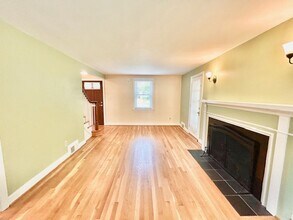 4523 Gladwyne Dr in Bethesda, MD - Building Photo - Building Photo
