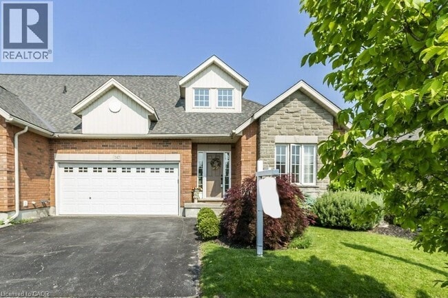 property at 747 Garden Ct Crescent