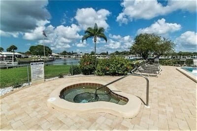 150 Englewood Isles Pkwy in Englewood, FL - Building Photo - Building Photo
