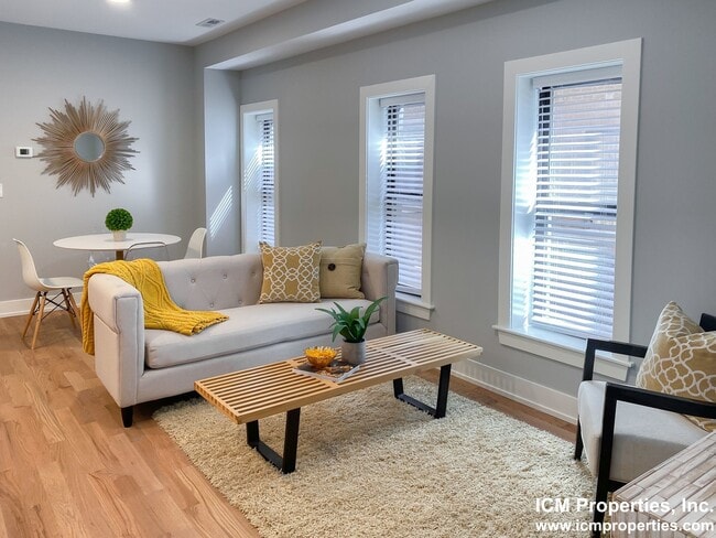 2121 N Sedgwick St, Unit 3 in Chicago, IL - Building Photo - Building Photo