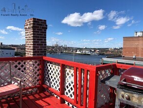 22 Henchman St, Unit 2 in Boston, MA - Building Photo - Building Photo