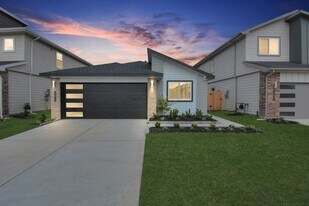 12814 Heddington Grv Ln in Houston, TX - Building Photo