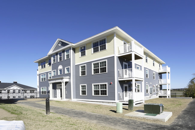 Riverbrook Apartments in South Portland, ME - Building Photo - Building Photo