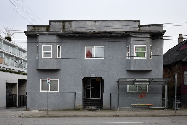 2532 Fraser St in Vancouver, BC - Building Photo - Building Photo