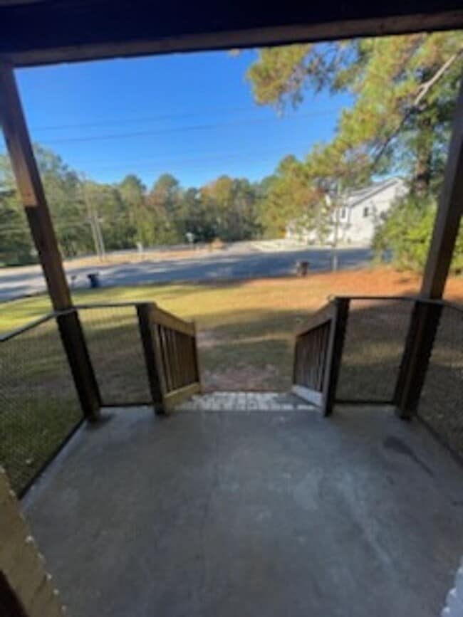 property at 706 N Horner Blvd