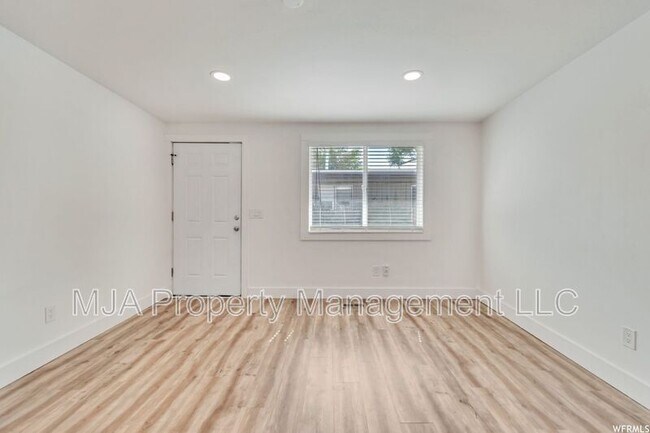 927 W 1100 N in Salt Lake City, UT - Building Photo - Building Photo