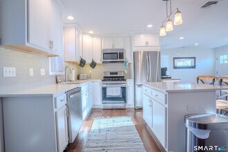 348 Buckingham Ave in Milford, CT - Building Photo - Building Photo