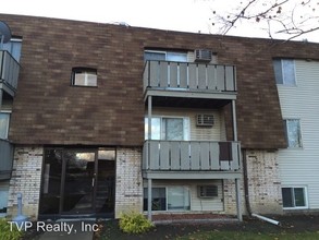 Southwyck Manor in Elyria, OH - Building Photo - Building Photo