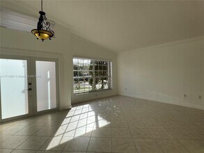 8931 NW 148th Terrace in Hialeah, FL - Building Photo - Building Photo