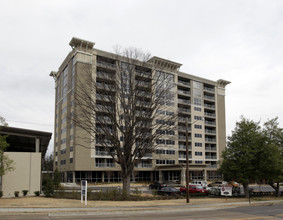 Riviera Condominiums in Little Rock, AR - Building Photo - Building Photo