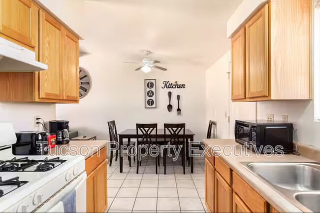 property at 1223 N Belvedere Ave