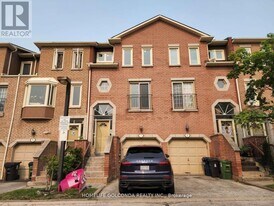 6 Dowry St in Toronto, ON - Building Photo