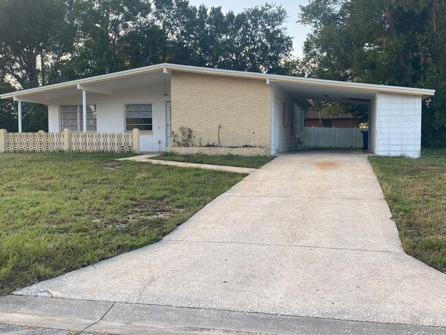 property at 620 Poinsettia Dr