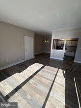 3 Hemlock Ct in Trenton, NJ - Building Photo - Building Photo