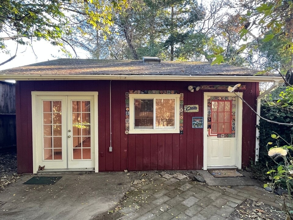 8710 Graton Rd in Sebastopol, CA - Building Photo