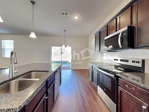 719 Zarabrooke Ct in Apopka, FL - Foto de edificio - Building Photo