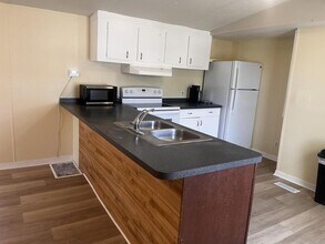 6610 Limerick Ave in New Port Richey, FL - Building Photo - Building Photo