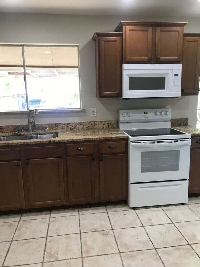 56192 Laramie St in Irving, TX - Building Photo - Building Photo
