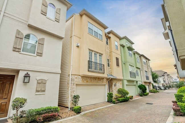 2820 Sherwin St in Houston, TX - Building Photo - Building Photo