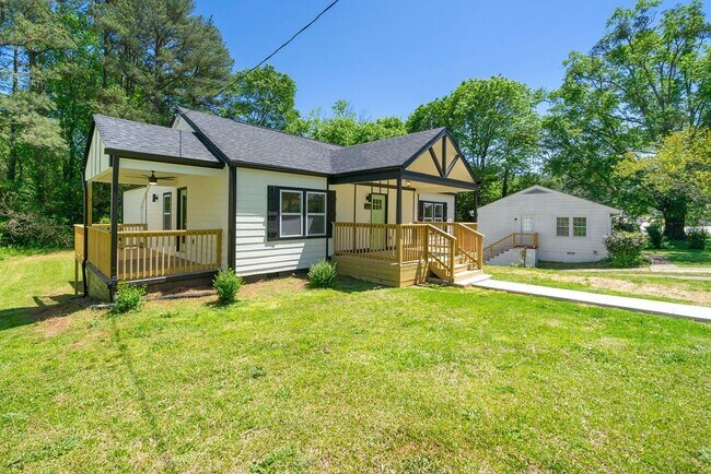 2658 Blount St in Atlanta, GA - Building Photo - Building Photo