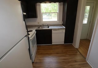 3700 Malibu Dr in Lansing, MI - Building Photo - Building Photo