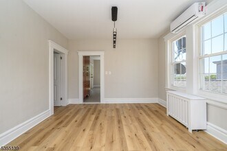 78 Forest St in Kearny, NJ - Building Photo - Building Photo