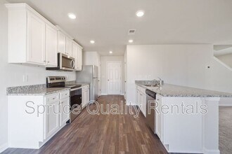 4609 Hazelburn Dr in Greensboro, NC - Building Photo - Building Photo