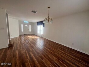 7105 Tierra Roja St in El Paso, TX - Building Photo - Building Photo