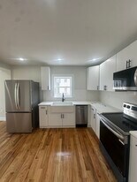 4 Upham Ave in Boston, MA - Building Photo