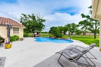 24411 Katex Blvd in Katy, TX - Foto de edificio - Building Photo
