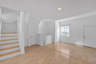 2921 NE 185th St in Aventura, FL - Building Photo - Building Photo