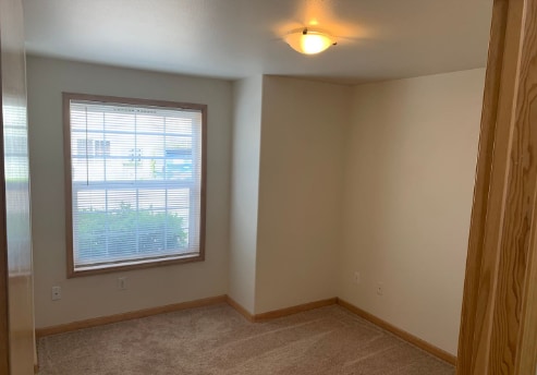 property at 237 W Kellogg Rd