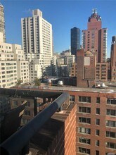 300 E 62nd St-Unit -1702 in New York, NY - Building Photo - Building Photo