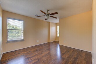 2002 Collins Rose Ct in Rosenberg, TX - Building Photo - Building Photo