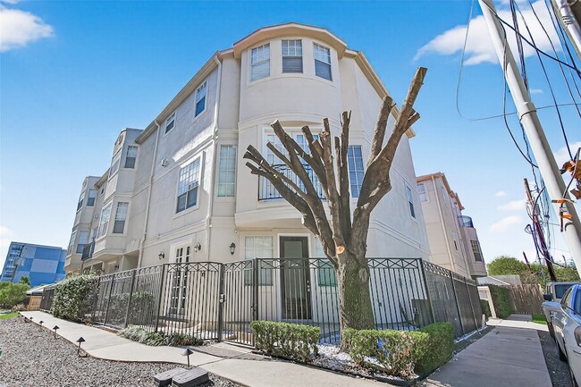 property at 105 Detering St