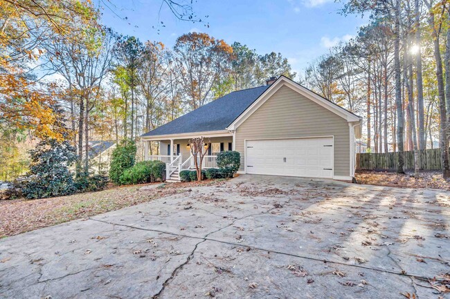 100 Sequoia Dr in Eatonton, GA - Building Photo - Building Photo