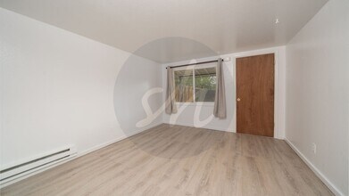 912 1/2 E Cimarron St in Colorado Springs, CO - Building Photo - Building Photo