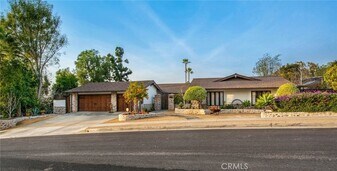27151 Mission Hills Dr in San Juan Capistrano, CA - Building Photo