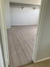 1324 N 22nd St in Las Vegas, NV - Foto de edificio - Building Photo