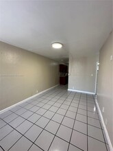 5797 Flagler St in Hollywood, FL - Foto de edificio - Building Photo