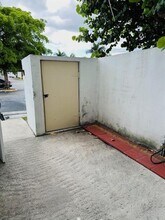5040 Elmhurst Rd in West Palm Beach, FL - Building Photo - Building Photo