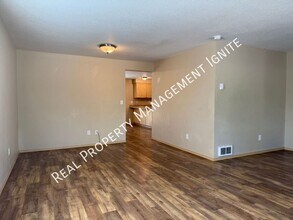 53377 Eagle Ln in La Pine, OR - Building Photo - Building Photo